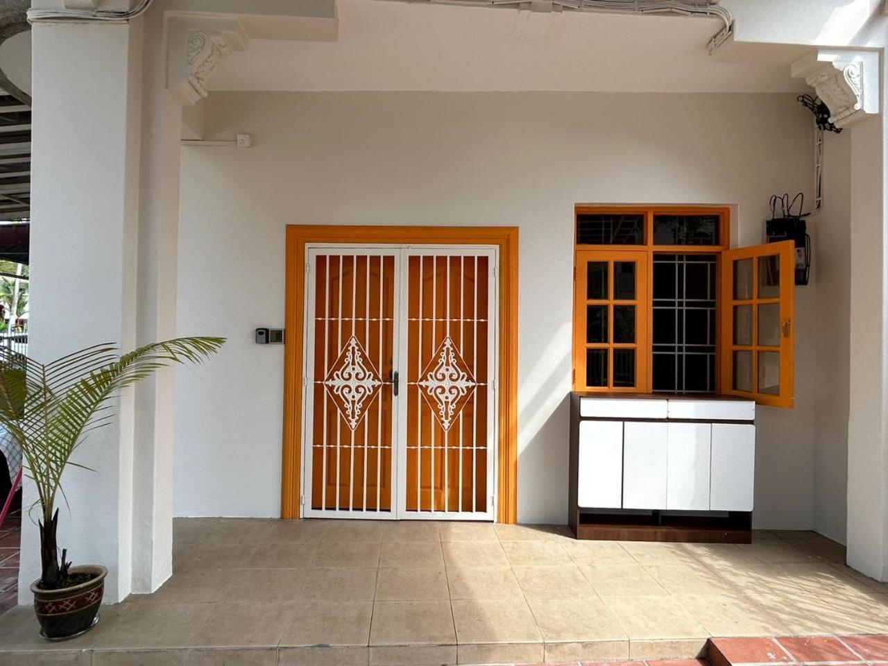 Myroom Georgetown, Off Jalan Burma, Gurney Drive Exteriör bild